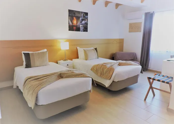 Barca Otel Madalena (Azores)