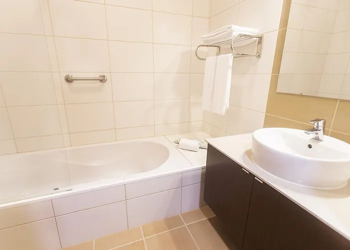 Barca Otel Madalena (Azores)